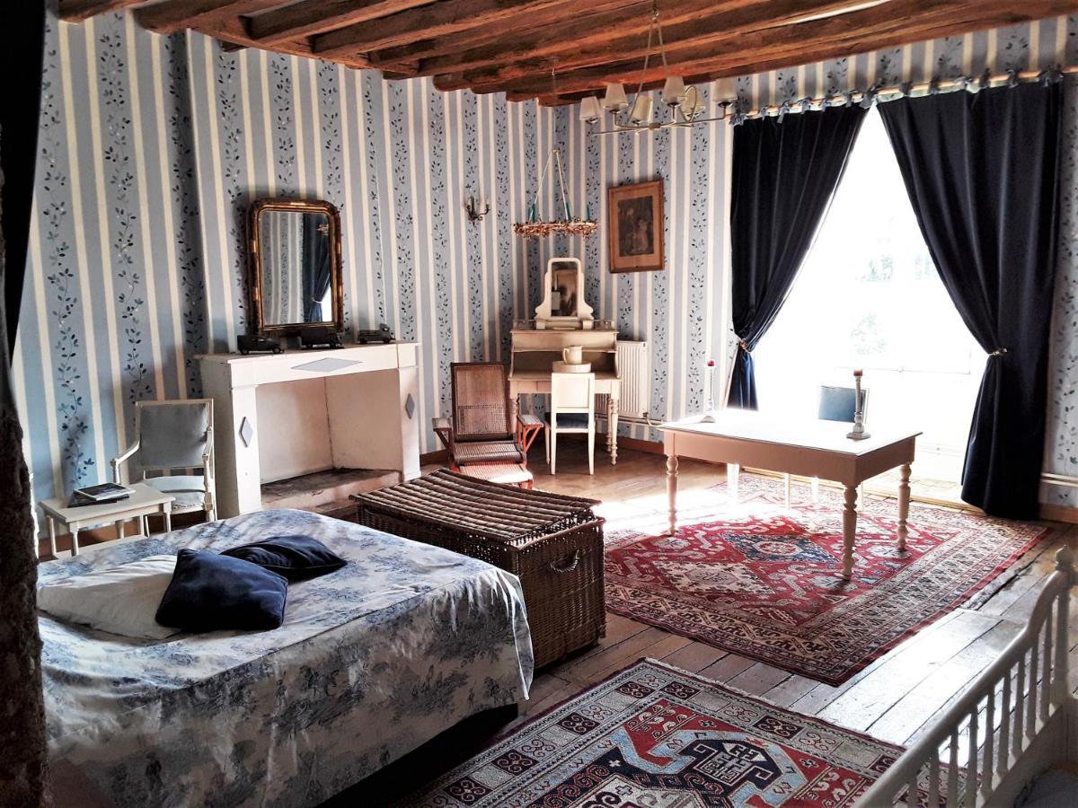 Les Chambres Du Logis Du Chatelier Bressuire Buitenkant foto