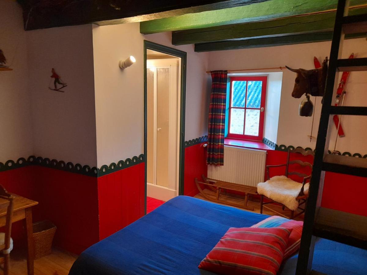 Les Chambres Du Logis Du Chatelier Bressuire Buitenkant foto